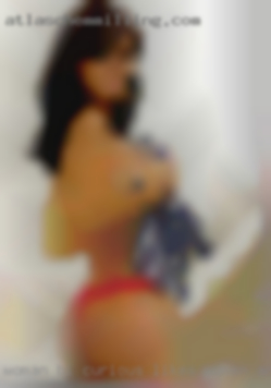 Woman bi-curious likes women anal but small in Jackson.